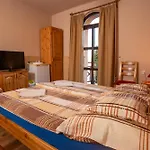 Hegyi Panzio 3*