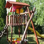Hegyi Panzio 3*