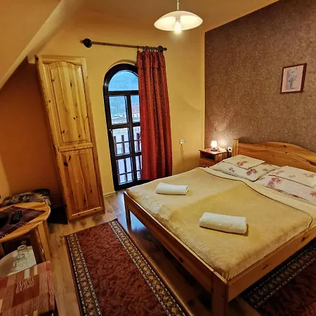 Hegyi Panzio 3*