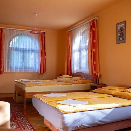 Hegyi Panzio 3*